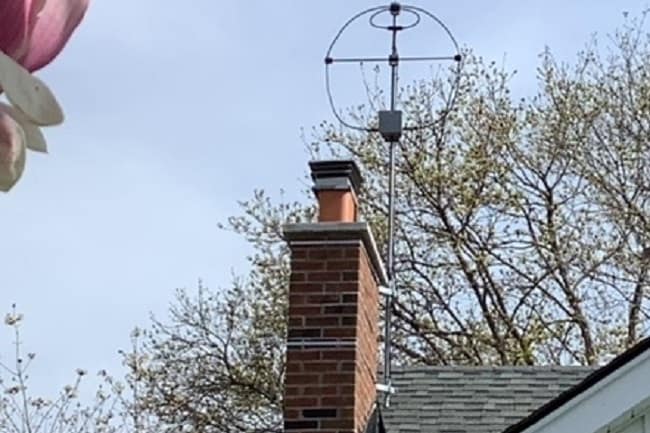 Base Loop Antenna on House